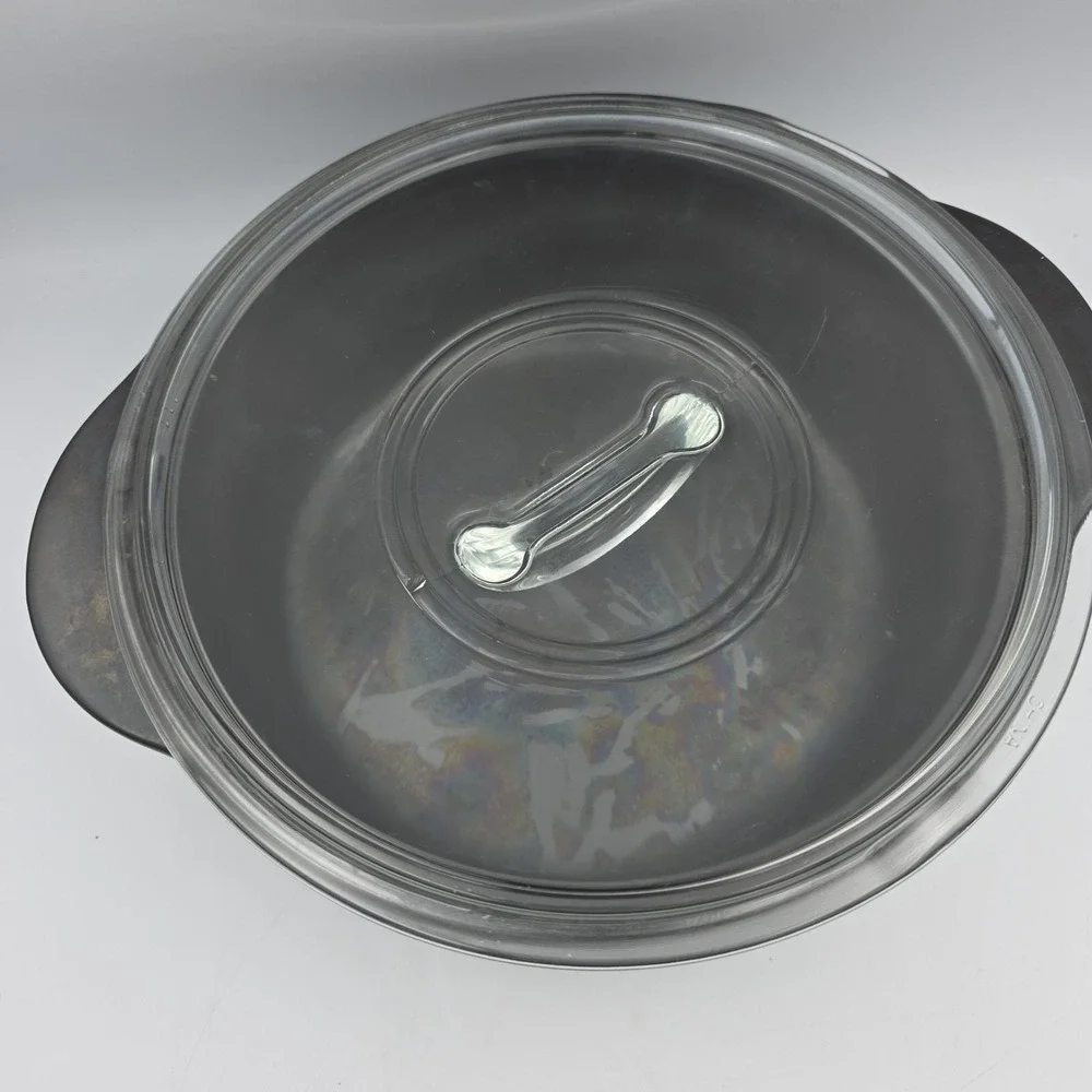 Pampered Chef Rockcrok Dutch Oven Black 4 Qt / 3.8 L with Glass Lid